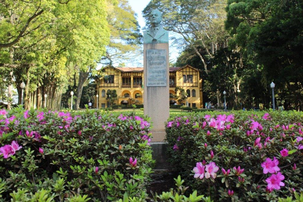 Entrada principal do Parque da Água Branca em São Paulo (Foto: La Viagem)