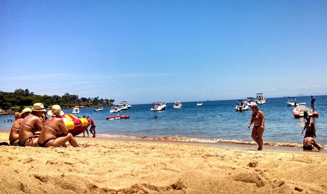 A Praia do Curral esta entre as mais conhecidas na cidade de Ilhabela, litoral norte de Sâo Paulo (Foto: La Viagem)