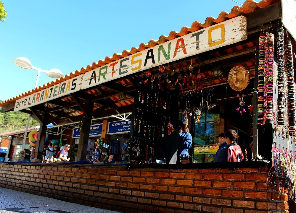 Comida boa e artesanados, são apenas algumas das atrações ao descer da estação Laranjeiras do Parque Unipraias, em Balneário Camboriú, Santa Catarina. (Foto: La Viagem)