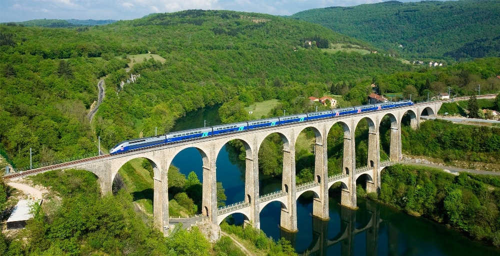 O roteiro é composto de paisagens magníficas na Volta ao Mundo de Trem, elaborada pela empresa Trains & Tours Lufthansa (Divulgação)