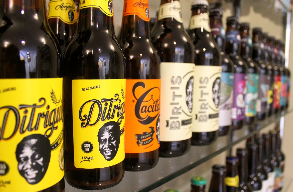 A Cervejaria Artesanal Boutique é uma excelente opção para você realizar o seu happy hour com os amigos, na cidade de Santos, litoral de São Paulo (Foto e Arte: La Viagem)