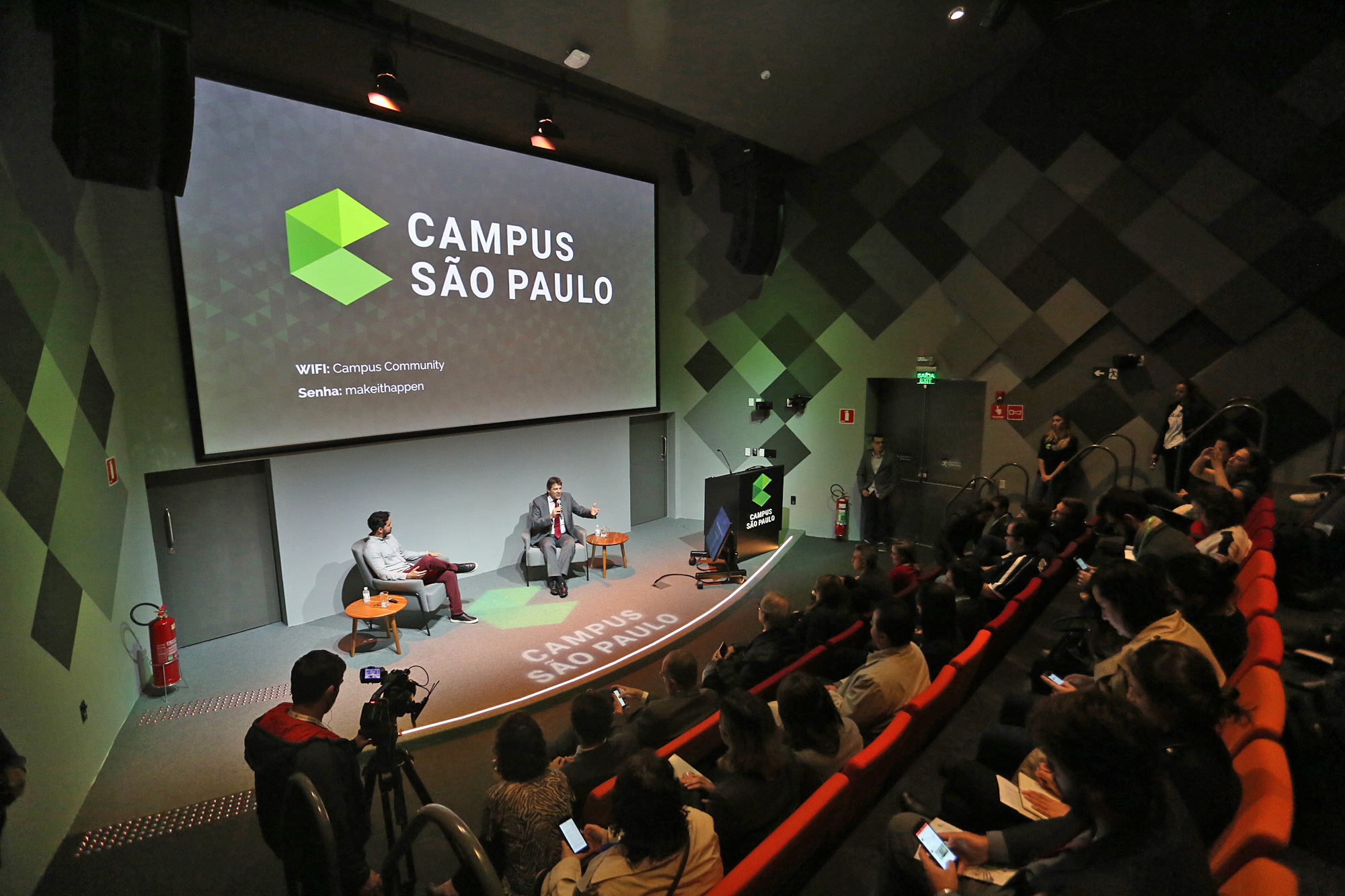 Espaço para palestras dentro do Google Campus São Paulo. Entrada mediante inscrição para os programas oferecidos. (Divulgação/Internet)