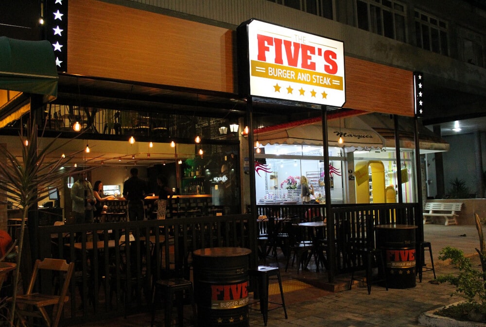 Fachada da Steak House The Five’s, na cidade do Guarujá, no litoral de São Paulo (Divulgação/Revista Nove Cidades)