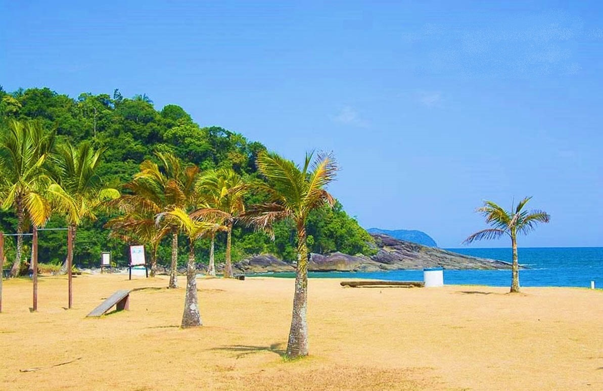 A Praia da Jureia é destinada para aqueles que gostam de estar 100% conectados com a natureza (Divulgação/Internet)