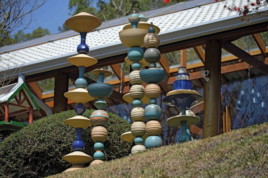 Vários objetos decorativos e utilitários estão à venda na galeria Unger’s Potte House. (Divulgação: Internet)