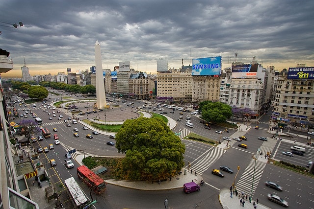 Av. Nove de Julho em Buenos Aires, na Argentina. (Divulgação: Internet)