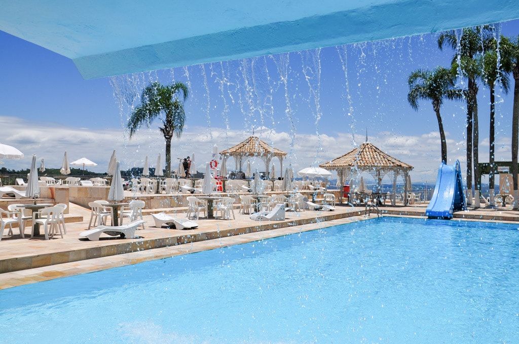 Piscinas ao ar livre no Vale do Sol, em Serra Negra.