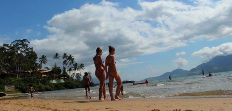 A Praia do Sino no Norte de Ilhabela, é um dos balneários requisitados ao longo de todo ano. (Foto: La Viagem)